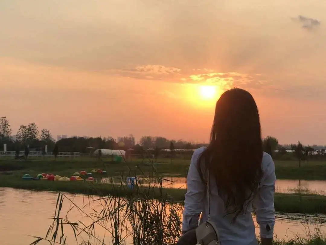 中墅玫瑰！女經(jīng)紀(jì)人的詩與遠(yuǎn)方。